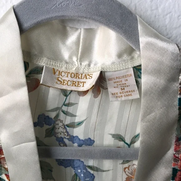 Vintage Gold Label Victoria Secret Pajama Top - Picture 4 of 5